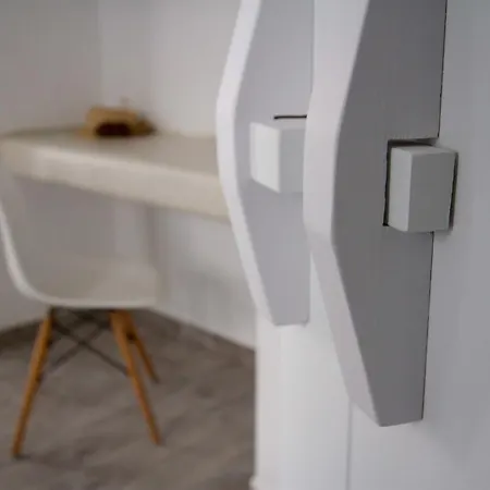 Enosis Apartments - Alia Beach House *